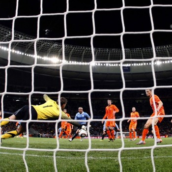Mundial 2010: Ουρουγουάη - Ολλανδία 2-3