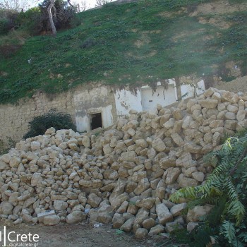 Εργασίες καθαρισμού κάτω από το Μαρτινένγκο