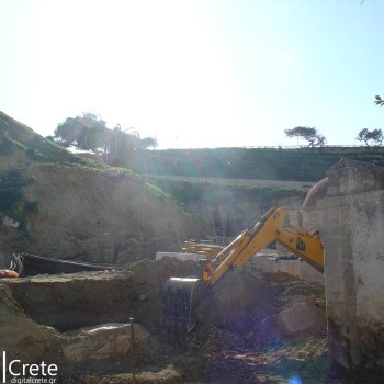 Εργασίες καθαρισμού κάτω από το Μαρτινένγκο