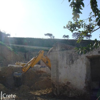 Εργασίες καθαρισμού κάτω από το Μαρτινένγκο