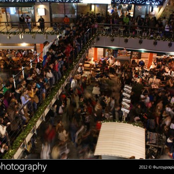 Φωταγώγηση στο Talos Plaza